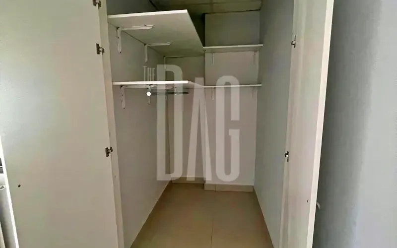 210 SQM Apartment for Sale in Sioufi — الصورة 4
