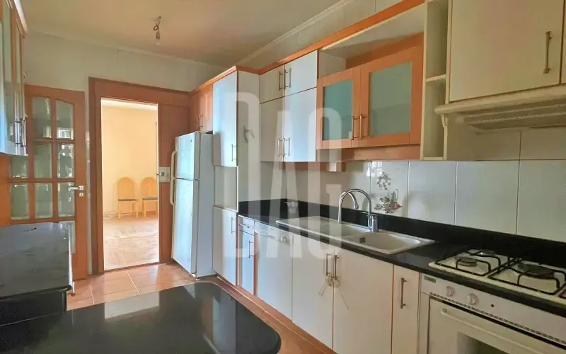 210 SQM Apartment for Sale in Sioufi — الصورة 5