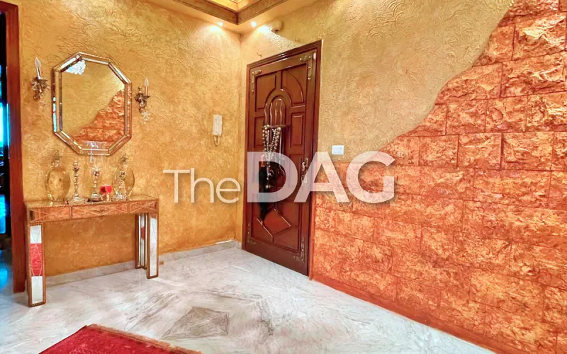 High-End 220 SQM Apartment for Sale in Khaldeh — الصورة 3