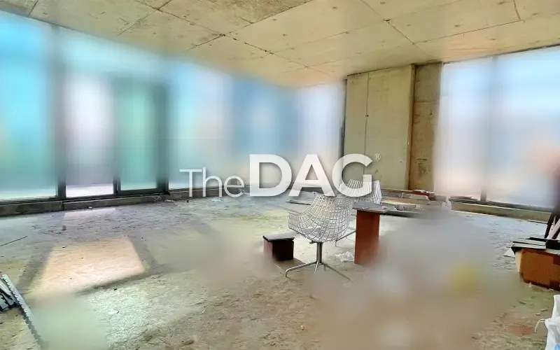 Prime Location Office for Sale/Rent in Antelias with Terrace — الصورة 2