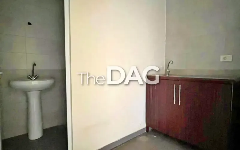 155 SQM Office for Rent in Adlieh with Terrace — الصورة 5