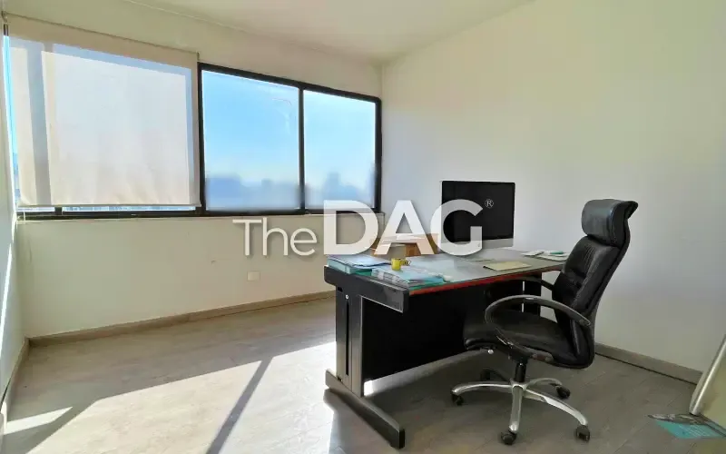 130 SQM Office for Sale in Sin El Fil — الصورة 5