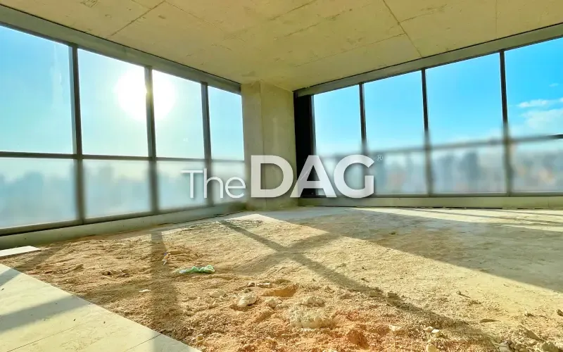 Prestigious 124 SQM Office for Sale or Rent in Dekwaneh — الصورة 2