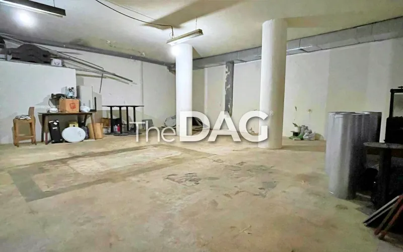 120 SQM Warehouse for Rent in Mar Mikhael — الصورة 2