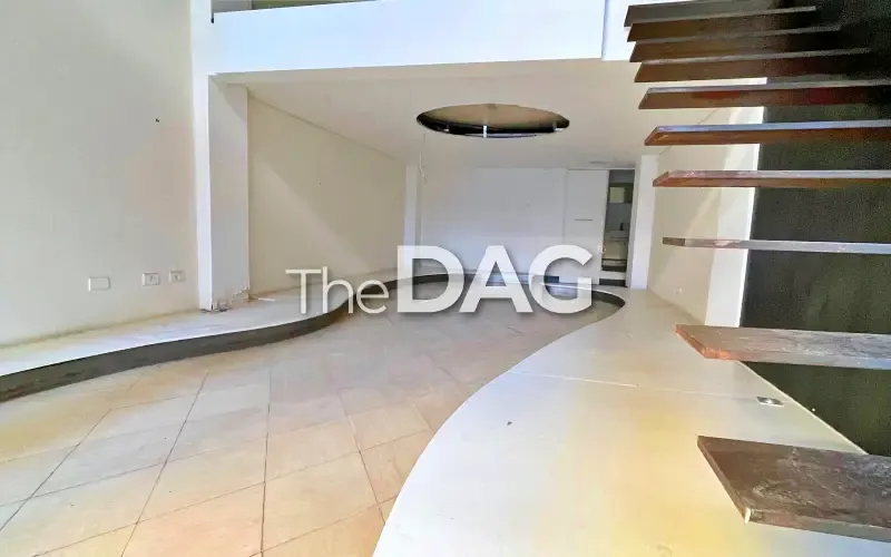 Very Clean 55 SQM Shop for Rent in Mar Mikhael — الصورة 2