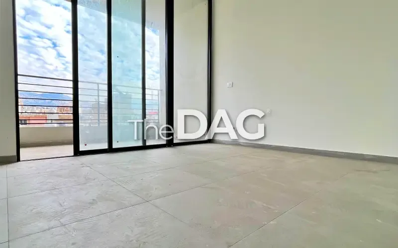 High-end Apartment for Sale in Ain El Roumaneh — الصورة 3