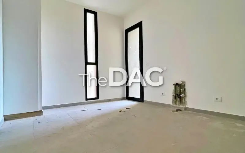 High-end Apartment for Sale in Ain El Roumaneh — الصورة 4