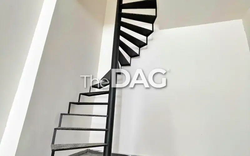 New 90sqm Shop for Sale in Ain El Roumaneh — الصورة 4