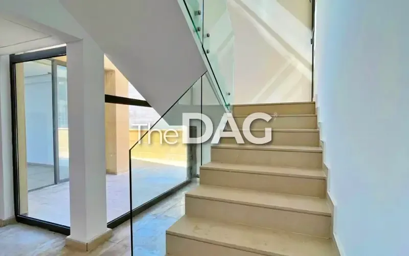 Stunning 425 SQM Duplex for Sale in Hazmieh — الصورة 4