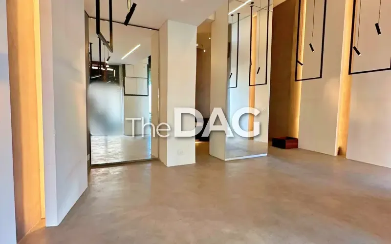 Decorated Shop for Rent in Mar Mikhael — الصورة 2