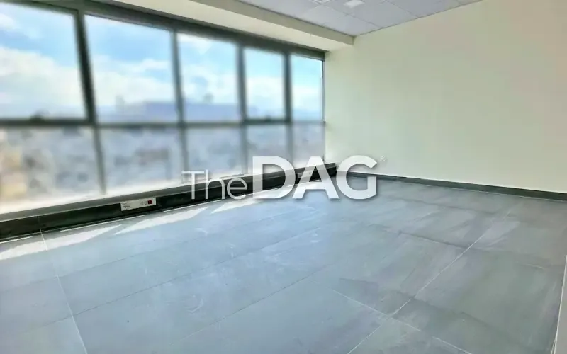 New 204 SQM Office for Rent in Cornich al Naher — photo 2