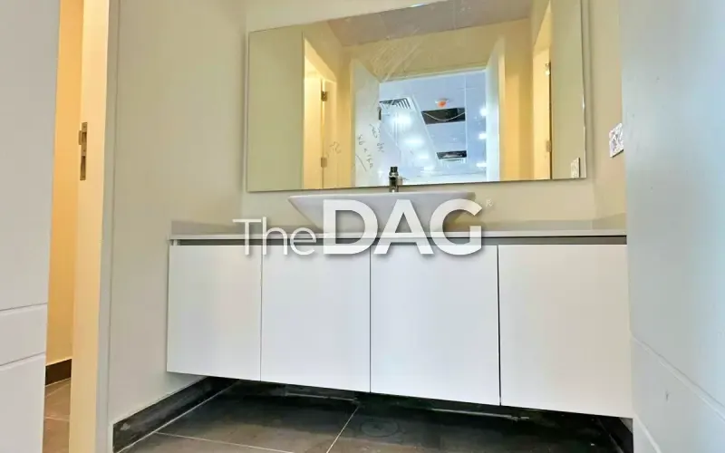 New 204 SQM Office for Rent in Cornich al Naher — photo 5
