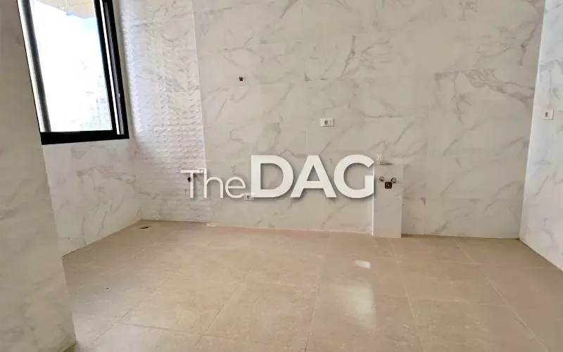 High-End 140 SQM Apartment for Sale in Achrafieh — الصورة 4