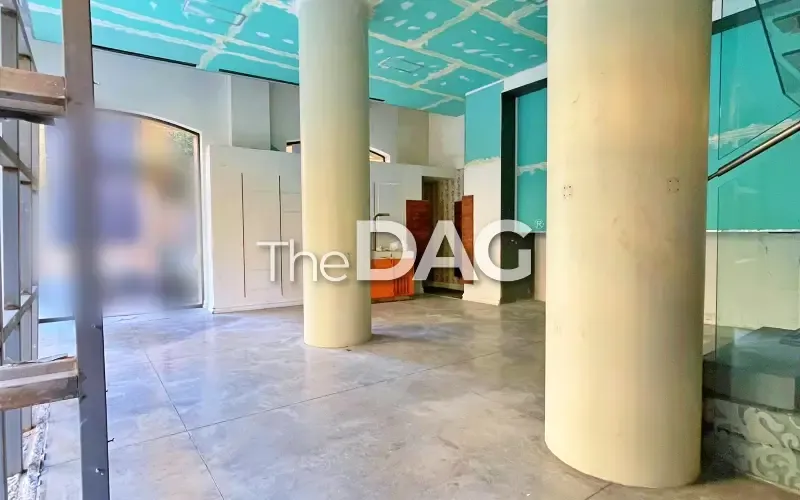 180 SQM Heritage Corner Shop for Rent in Downtown Beirut — photo 3