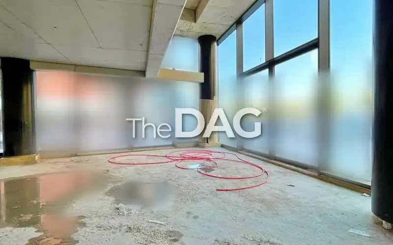 478 SQM Corner Shop for Rent in Downtown with Terrace — الصورة 3