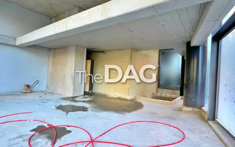 478 SQM Corner Shop for Rent in Downtown with Terrace — الصورة 5