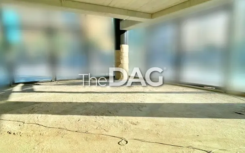 514 SQM Corner Shop for Rent in Downtown with Terrace — الصورة 2