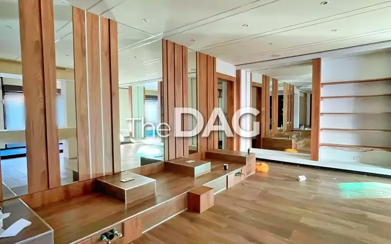 Prestigious 250 SQM Shop for Rent in Downtown — الصورة 2