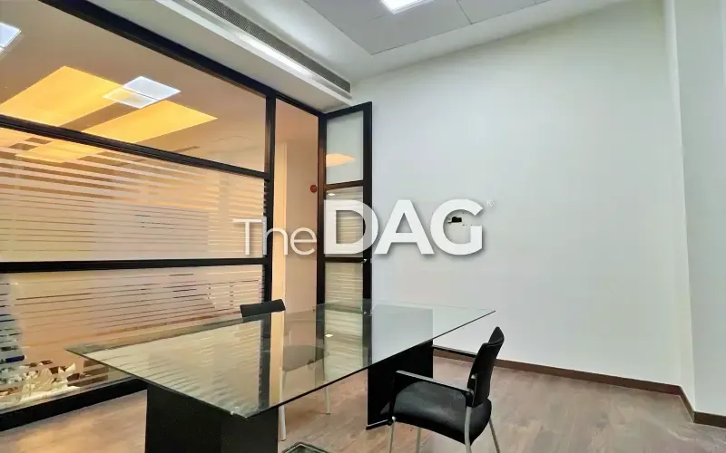 217 SQM Main Road Office for Rent in Downtown Beirut — photo 3