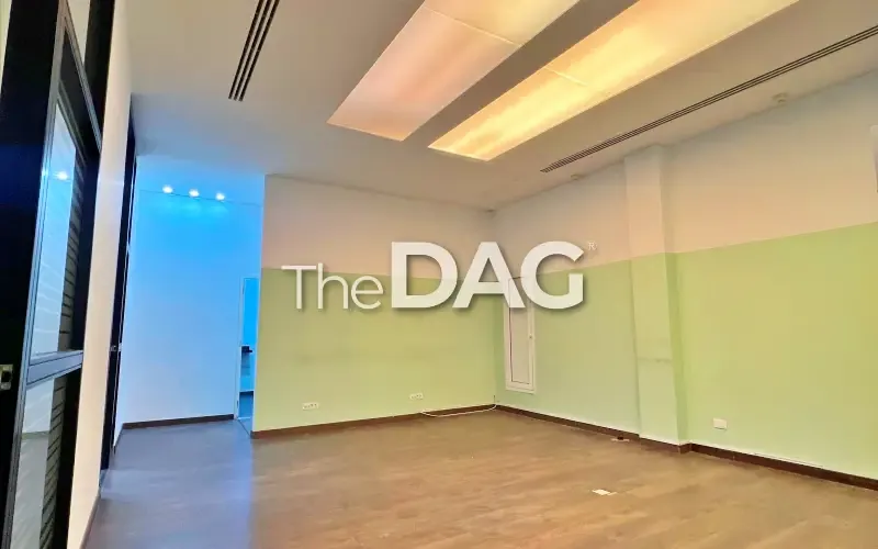 217 SQM Main Road Office for Rent in Downtown Beirut — photo 5