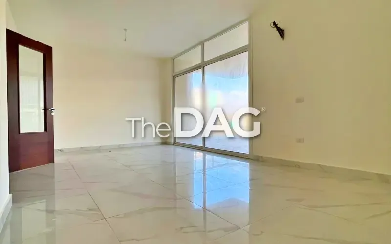 165 SQM Modern Apartment for Sale in Furn El Chebbak — الصورة 2
