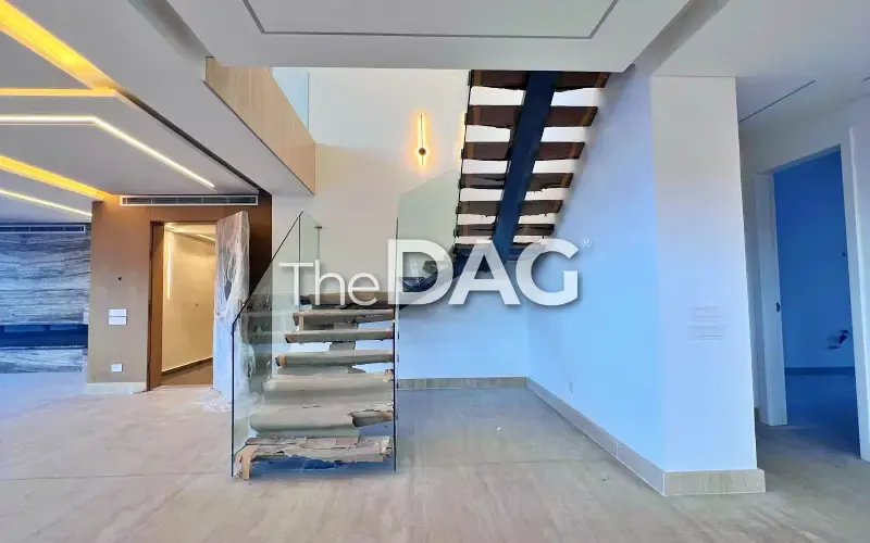 SeaView Duplex 450 SQM for Sale in Loueizeh — الصورة 3