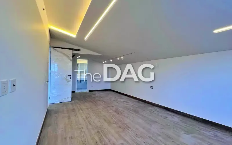 SeaView Duplex 450 SQM for Sale in Loueizeh — الصورة 5