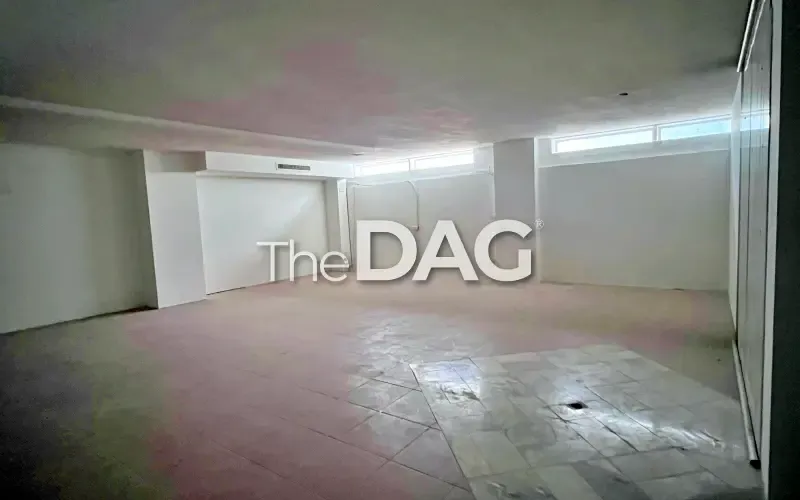 Warehouse for Rent in Jal El Dib Main road — الصورة 4
