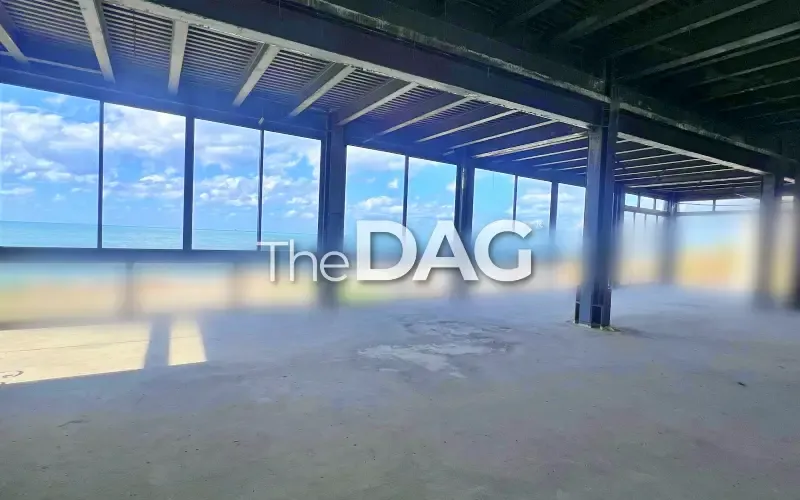 High Ceiling 400+ SQM Showroom for Rent in Jal Al Dib — photo 2