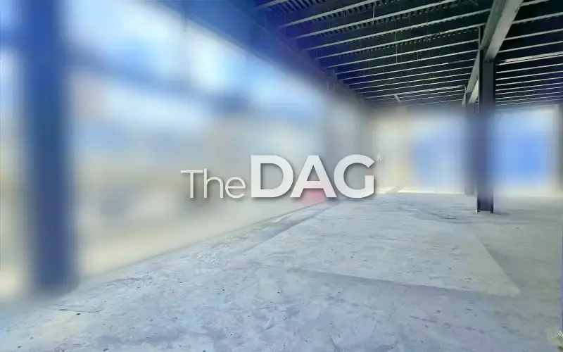 High Ceiling 400+ SQM Showroom for Rent in Jal Al Dib — photo 3