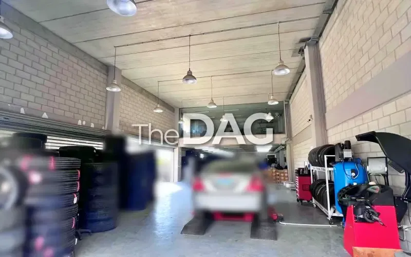 Commercial 900 SQM Warehouse Building for Rent in Baabda