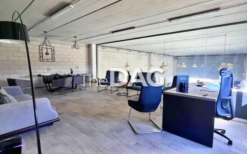 Commercial 900 SQM Warehouse Building for Rent in Baabda — الصورة 5