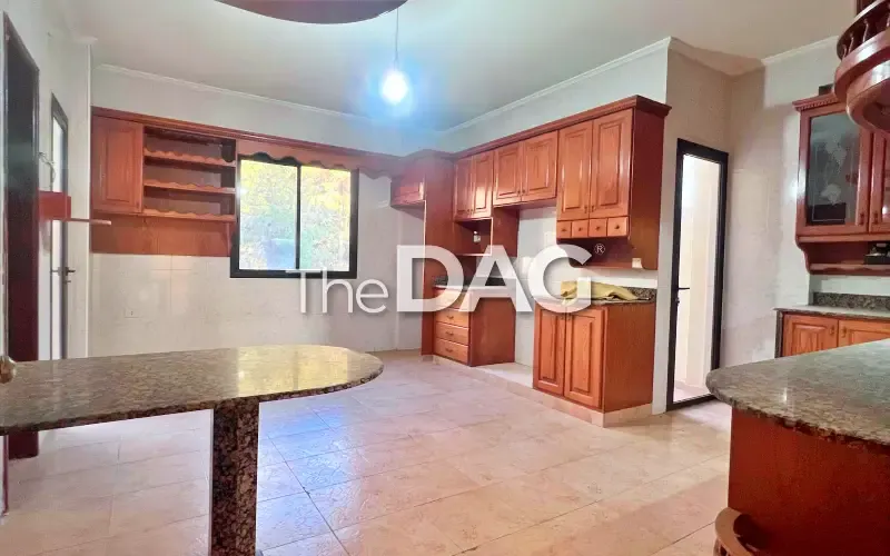 Deluxe 250 SQM Duplex in Ain Saadeh Roumieh for Sale — الصورة 5