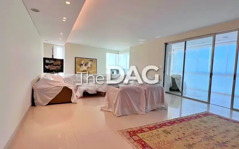 Seaview 400 SQM Apartment for Sale in Saifi — الصورة 3