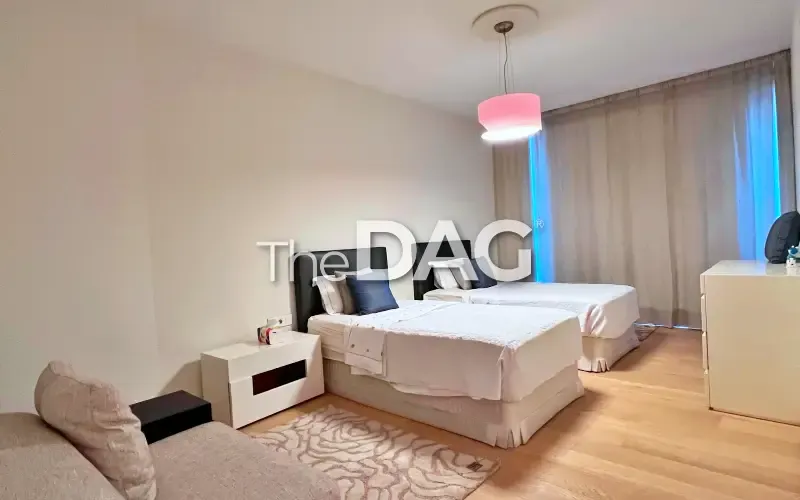 Seaview 400 SQM Apartment for Sale in Saifi — الصورة 5