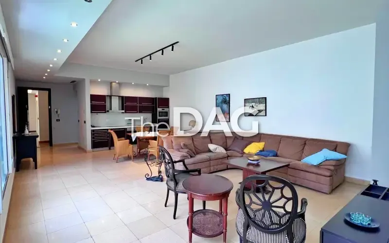 Prime 140 SQM Furnished Apartment for Rent in Gemmayzeh — الصورة 2