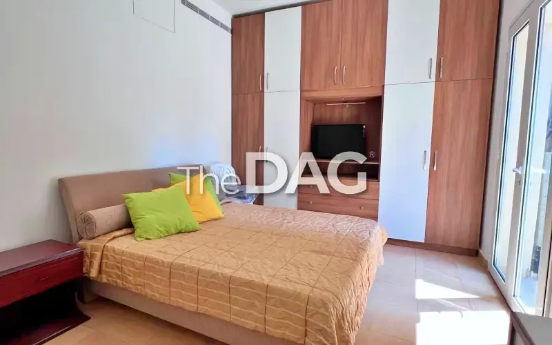 Prime 140 SQM Furnished Apartment for Rent in Gemmayzeh — الصورة 4