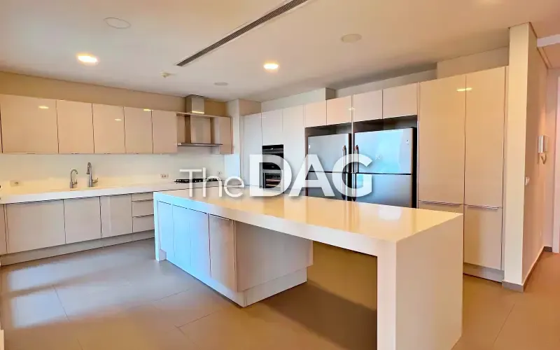 Luxurious 600 SQM Apartment for Rent in Sursock — photo 2