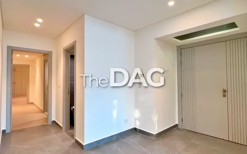 Luxurious 440 SQM Apartment + Terrace for Sale in Badaro — الصورة 2