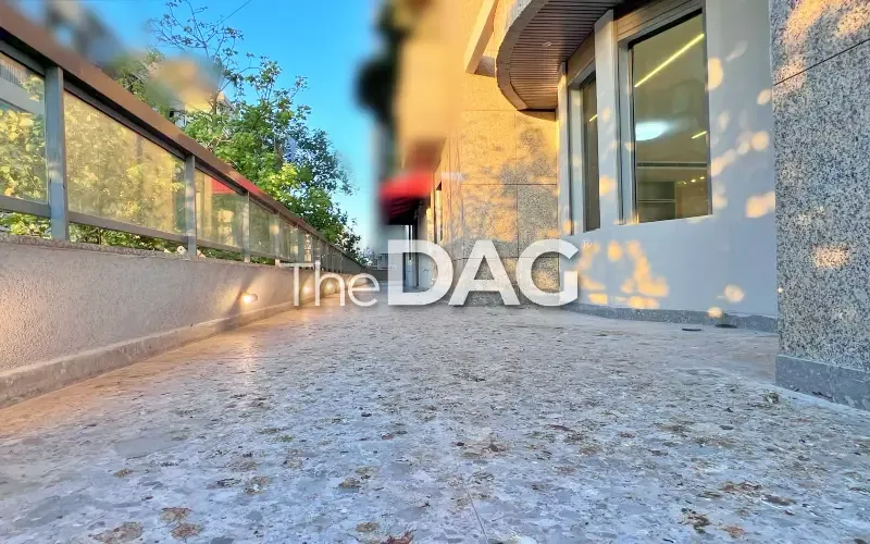 Luxurious 440 SQM Apartment + Terrace for Sale in Badaro — الصورة 3