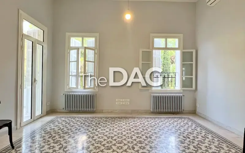 Vintage 270 SQM Apartment for Rent in Gemmayzeh — الصورة 3