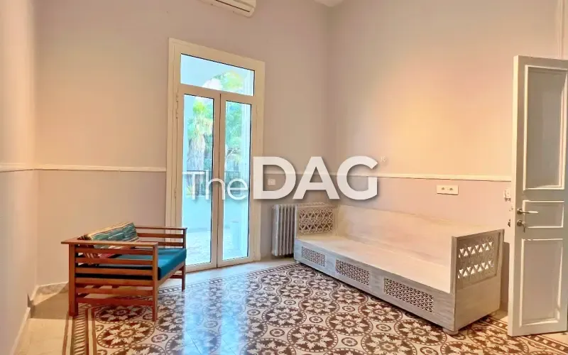 Vintage 270 SQM Apartment for Rent in Gemmayzeh — الصورة 5