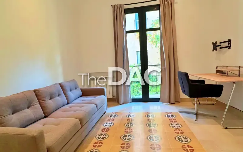 Fully Furnished 250 SQM Apartment for Rent in Gemmayzeh — الصورة 2