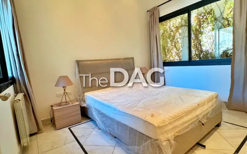 Fully Furnished 250 SQM Apartment for Rent in Gemmayzeh — الصورة 3