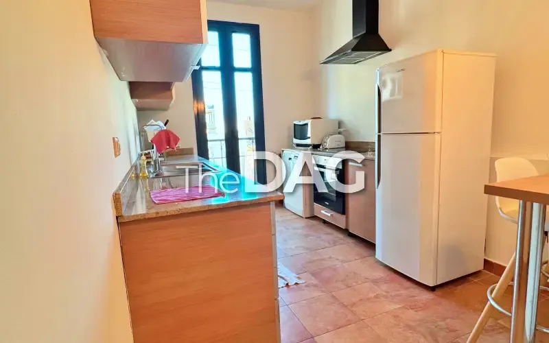 Fully Furnished 250 SQM Apartment for Rent in Gemmayzeh — الصورة 5