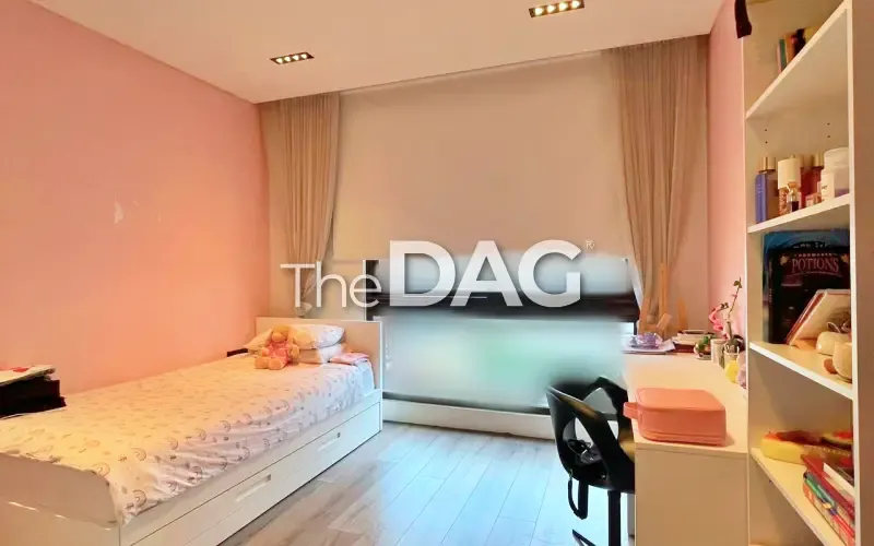 Elegant 460 SQM Duplex Apartment for Sale in Achrafieh — الصورة 5