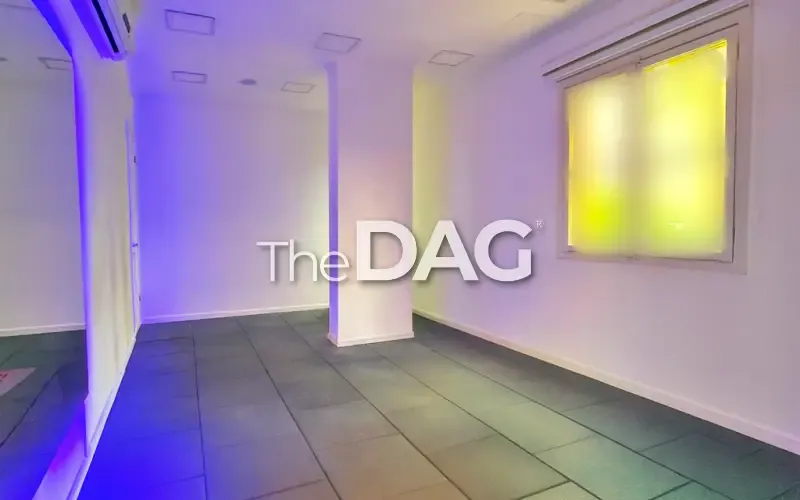 Saifi 135 SQM Office for Rent Prime Location — الصورة 3