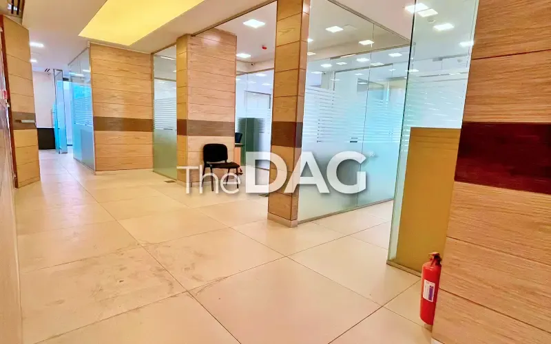 Badaro 365 SQM Office for Rent — الصورة 2