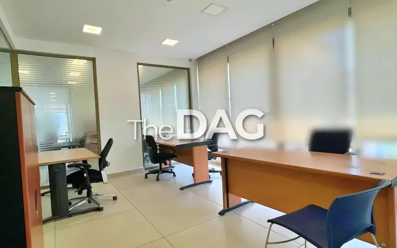 Badaro 365 SQM Office for Rent — الصورة 3