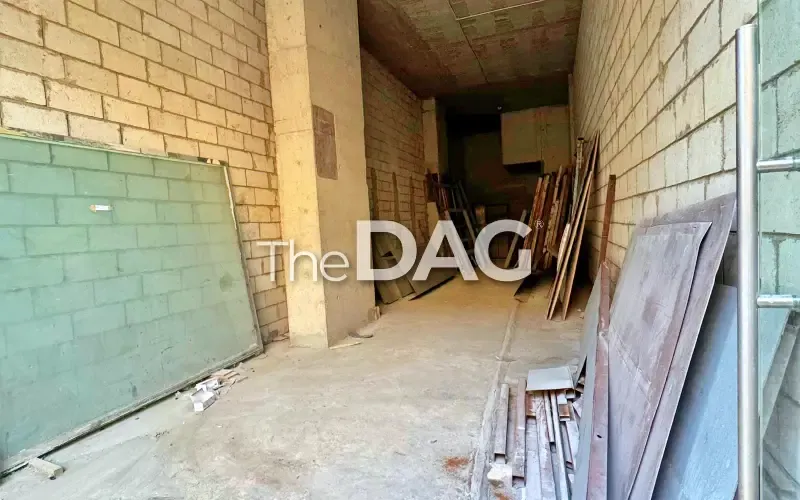 Downtown 243 SQM Shop for Rent or Sale Prime Location — الصورة 2